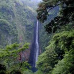 九州温泉巡り：震動の滝